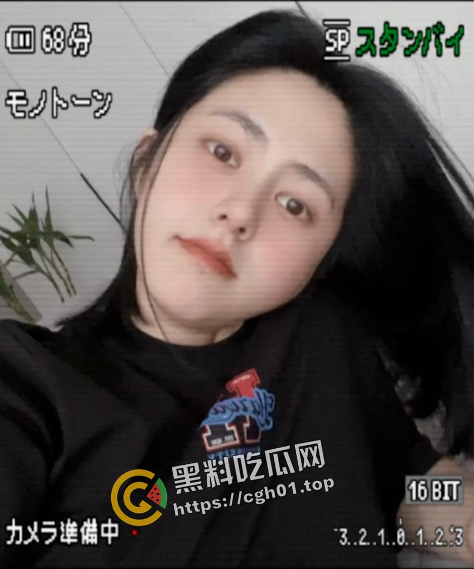 湖北大学生【游心然】美脚巨乳母狗出轨 被男友实名举报 洗澡视频遭流出  一对大白兔 藏都藏不住-2