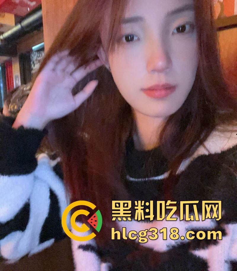 威海外事职业大学06年淫荡学妹【张子涵】背男友聊骚偷情，露脸性爱显淫荡模样，不良视频遭前男友曝光！-2